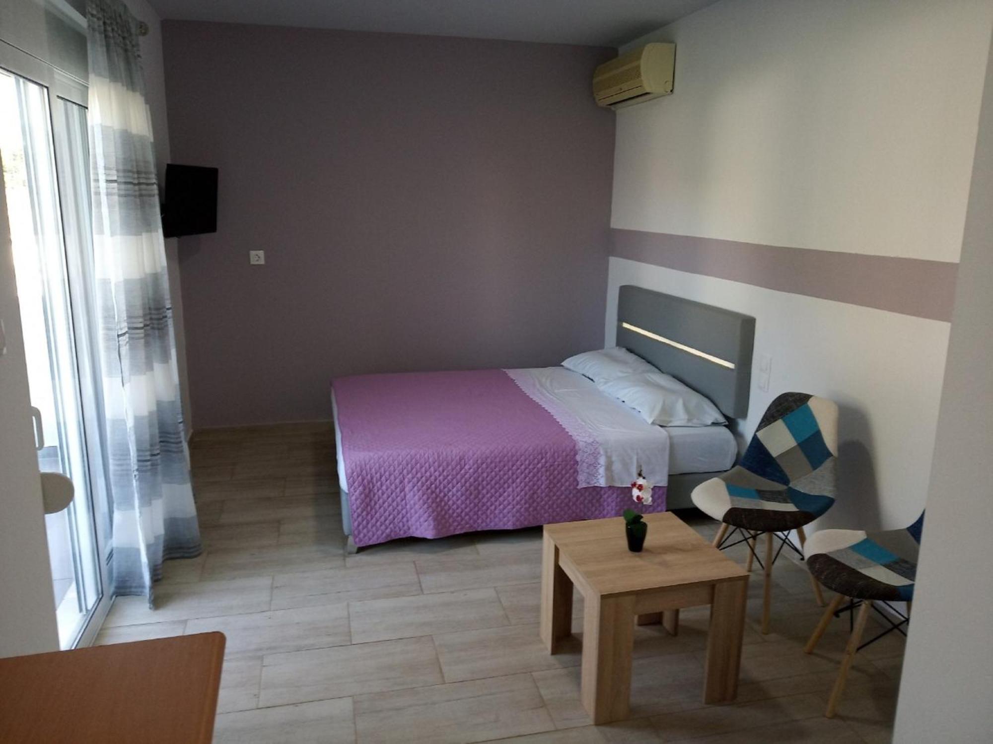 פליראקי Toulas Studios & Apts No2 מראה חיצוני תמונה
