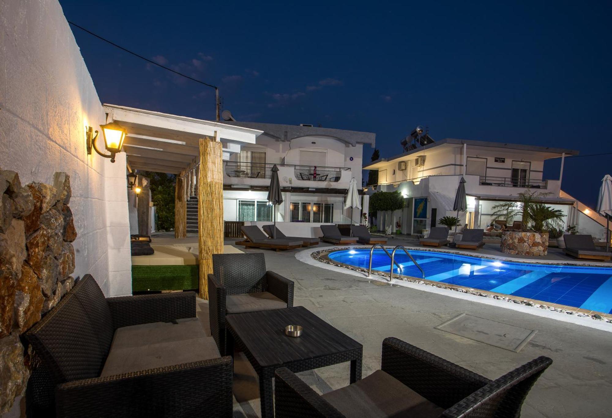 פליראקי Toulas Studios & Apts No2 מראה חיצוני תמונה