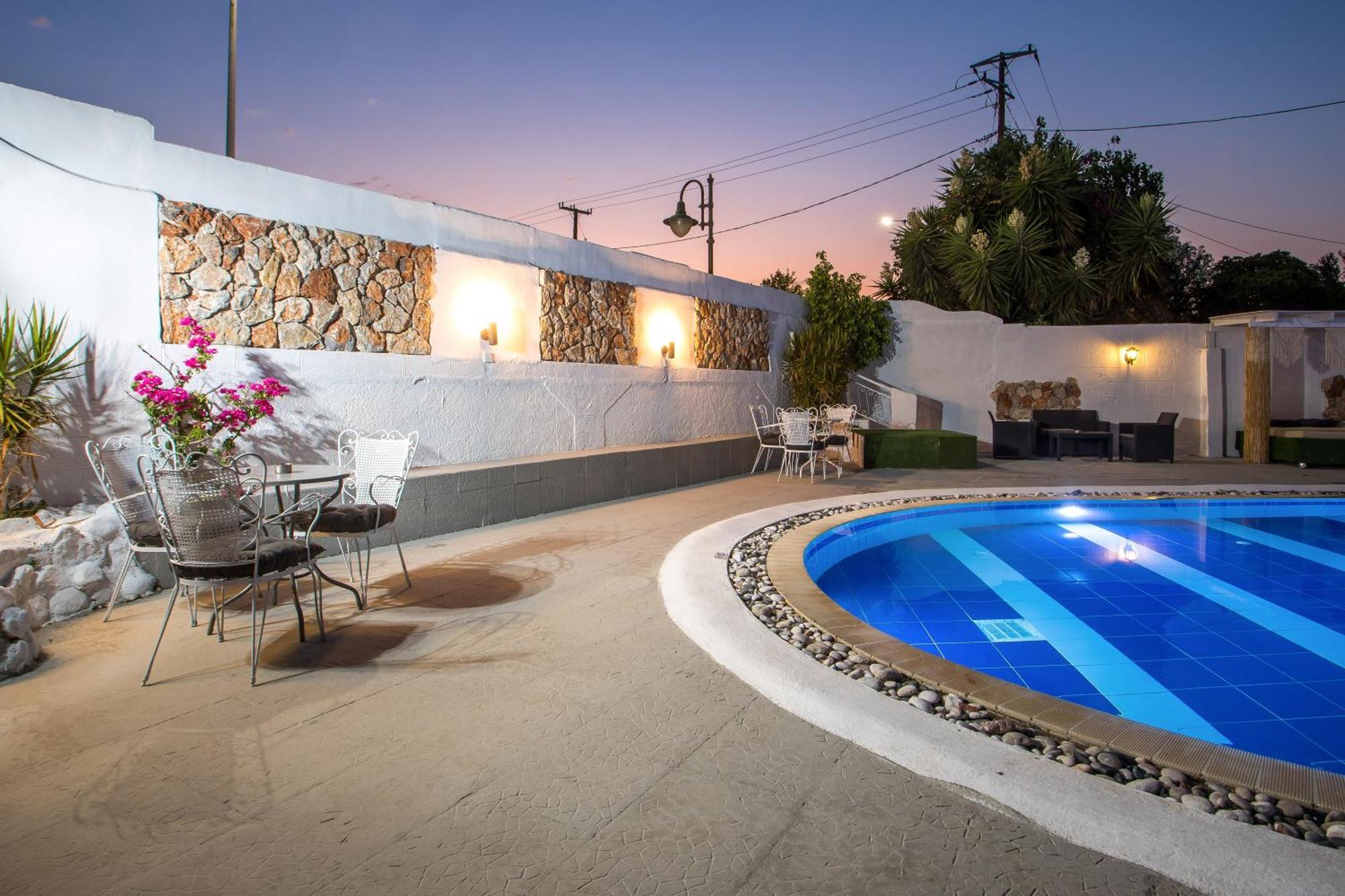 פליראקי Toulas Studios & Apts No2 מראה חיצוני תמונה