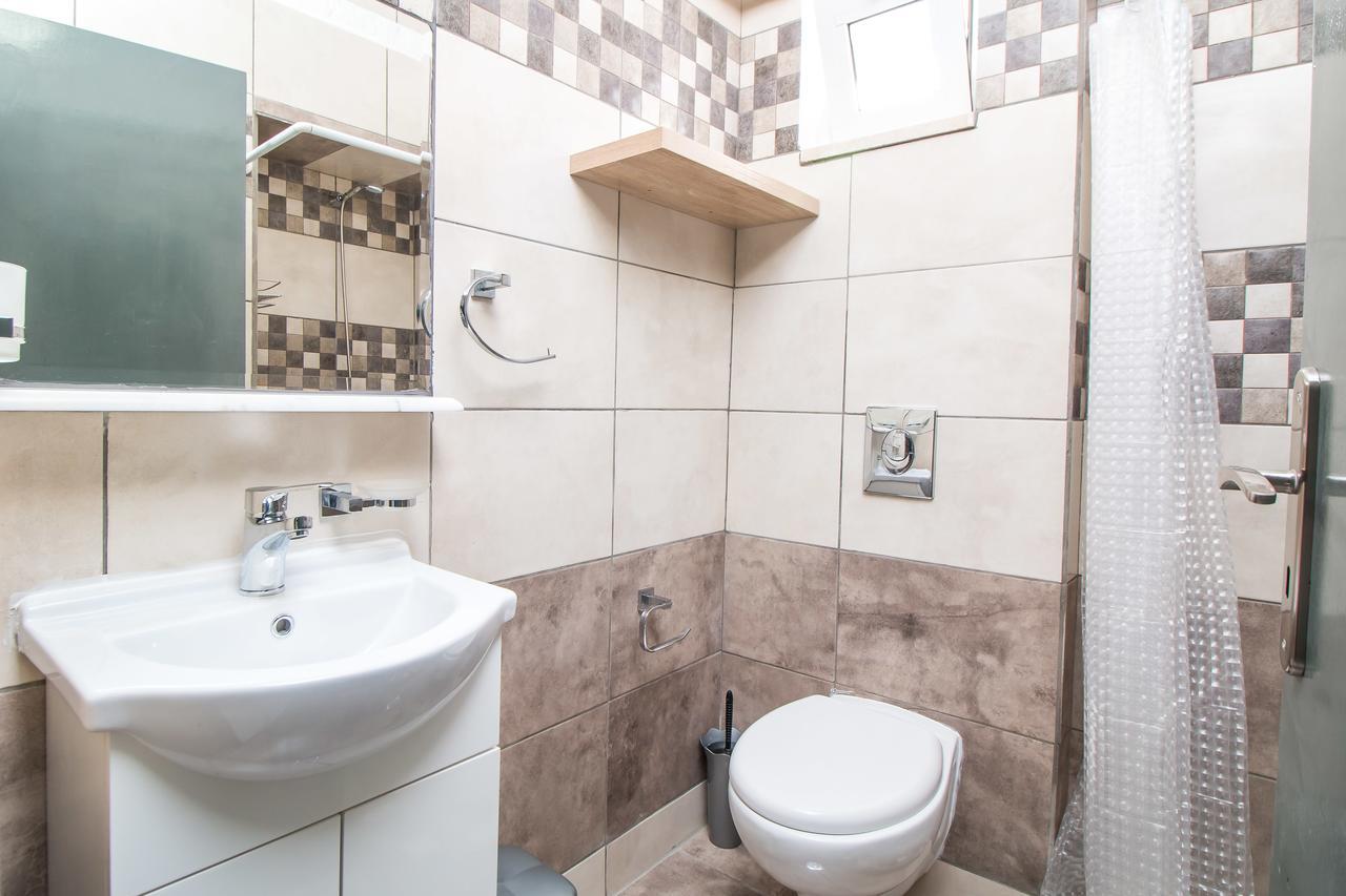 פליראקי Toulas Studios & Apts No2 מראה חיצוני תמונה