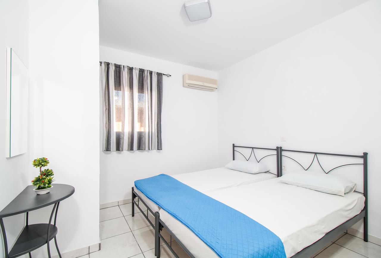 פליראקי Toulas Studios & Apts No2 מראה חיצוני תמונה