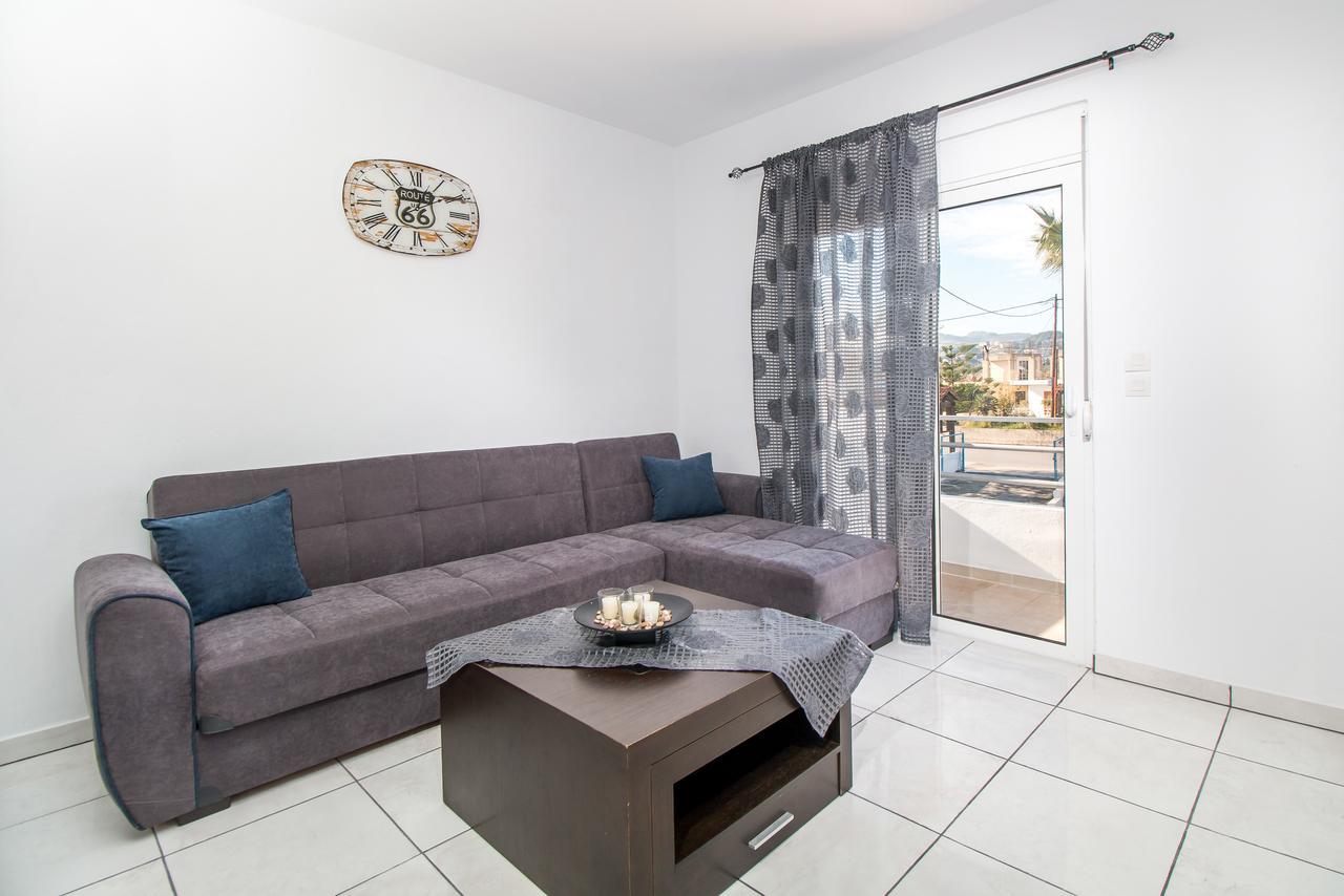 פליראקי Toulas Studios & Apts No2 מראה חיצוני תמונה