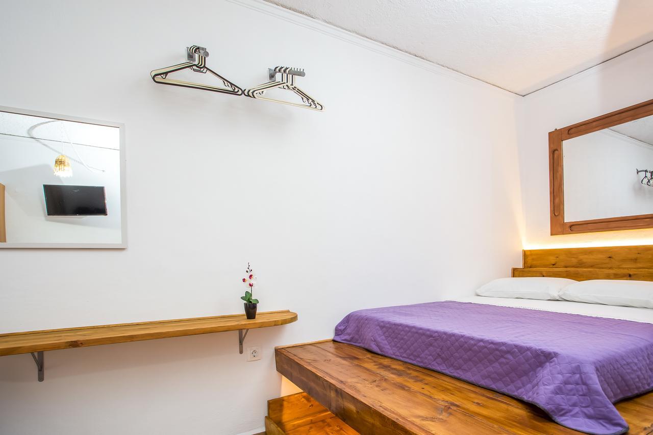 פליראקי Toulas Studios & Apts No2 מראה חיצוני תמונה