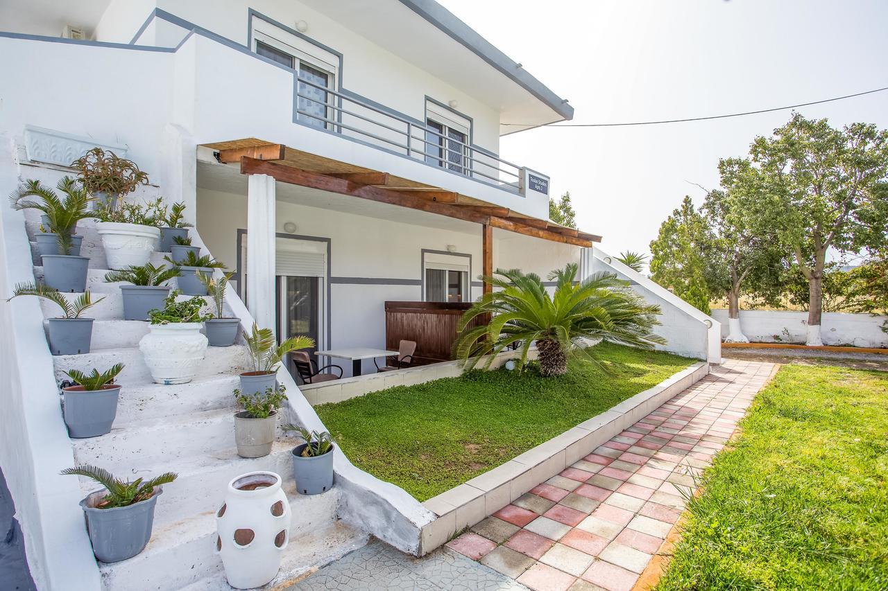 פליראקי Toulas Studios & Apts No2 מראה חיצוני תמונה