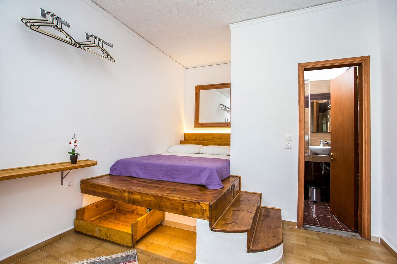 פליראקי Toulas Studios & Apts No2 מראה חיצוני תמונה